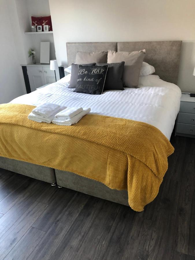 Reflections Luxury Modern Accommodation Saint Monance Luaran gambar